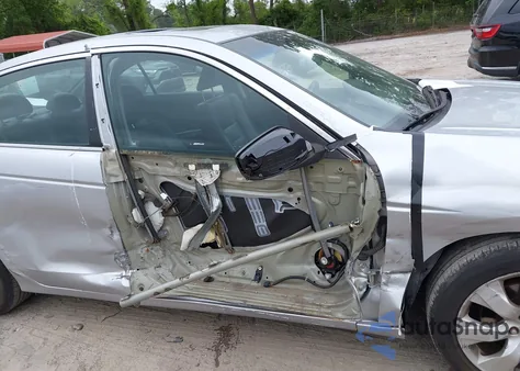 2009 Honda Accord 2.4 Ex-L z USA, uszkodzony, nr VIN 1HGCP26839A007356